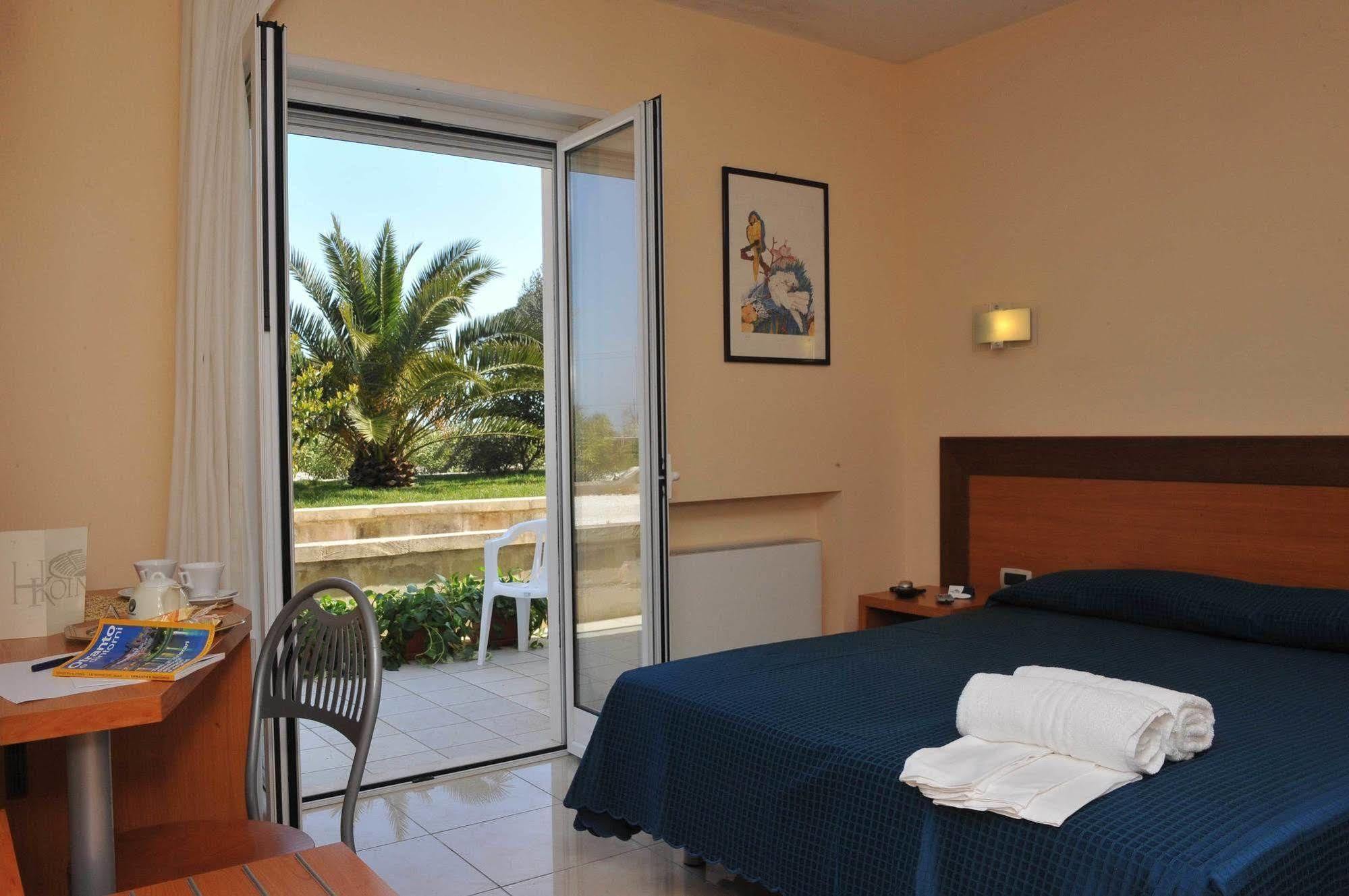 Hotel Club Koine Otranto Exterior foto